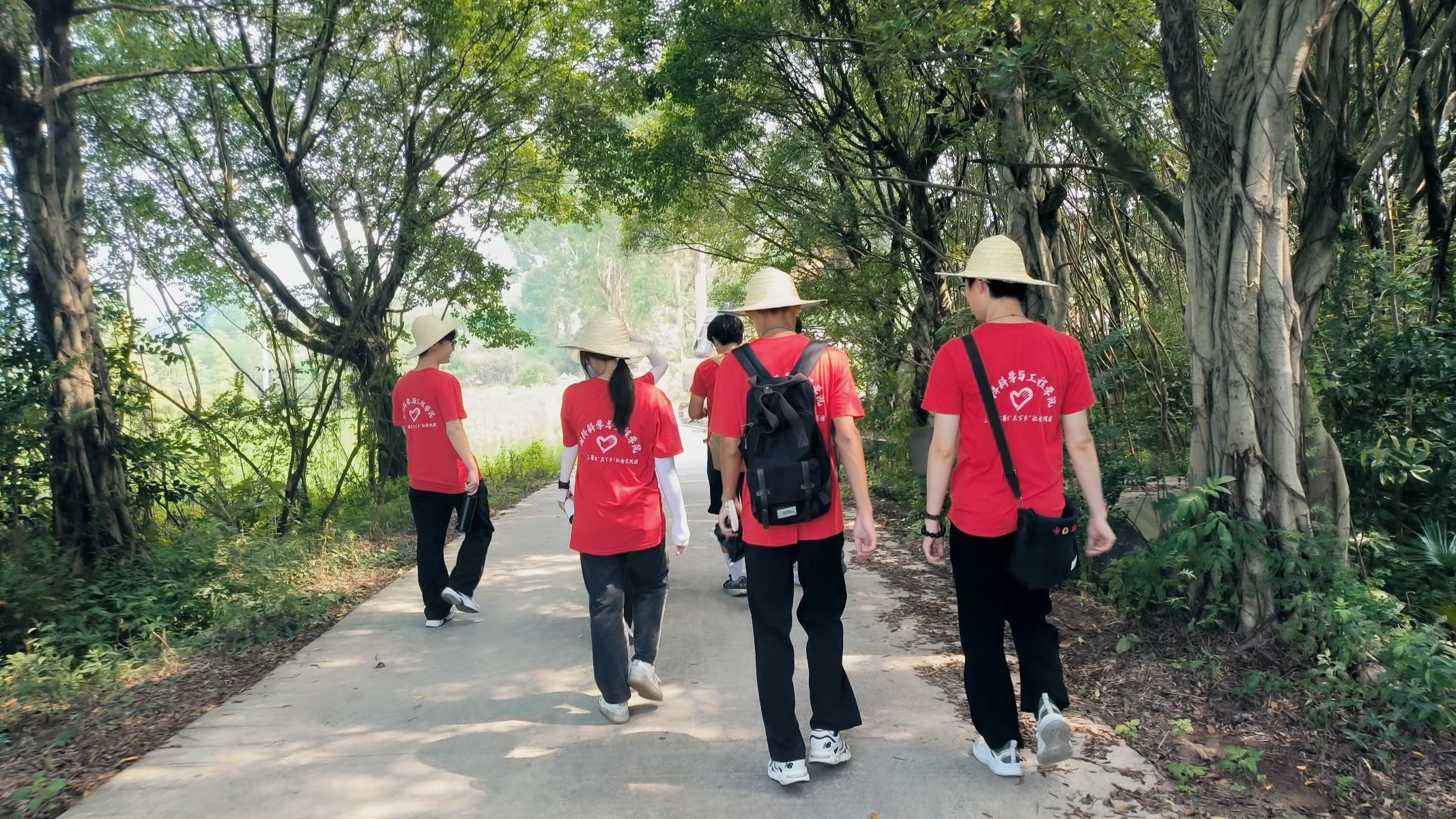 【三下乡】助力乡村振兴，共建美好松柏——材料科学与工程学院“蒲公英”志愿服务团开展松柏村民情走访调查活动